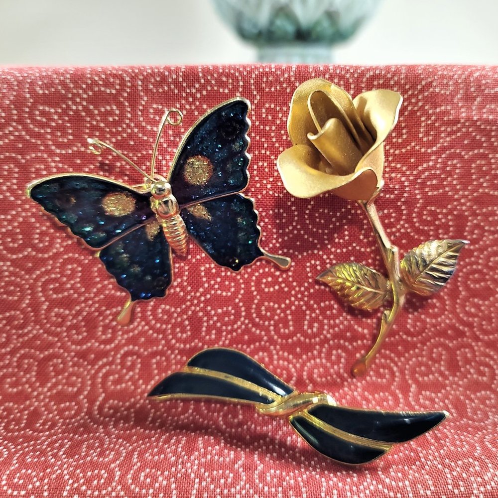 Brooch (3)